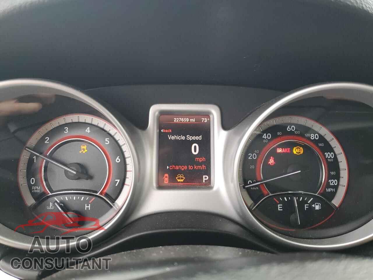 DODGE JOURNEY 2013 - 3C4PDCBB7DT555121