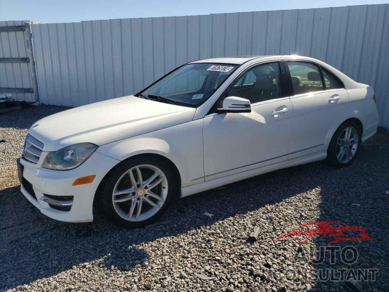 MERCEDES-BENZ C-CLASS 2013 - WDDGF4HB4DR256675