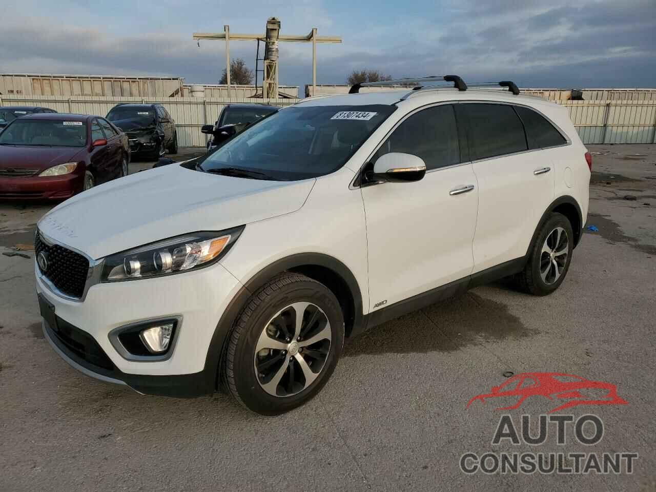 KIA SORENTO 2016 - 5XYPHDA15GG011781