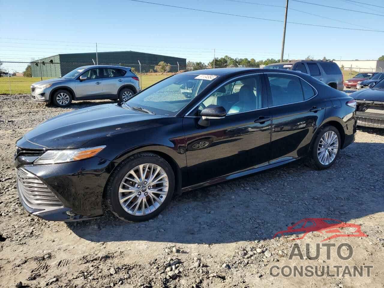 TOYOTA CAMRY 2018 - 4T1B11HKXJU030291