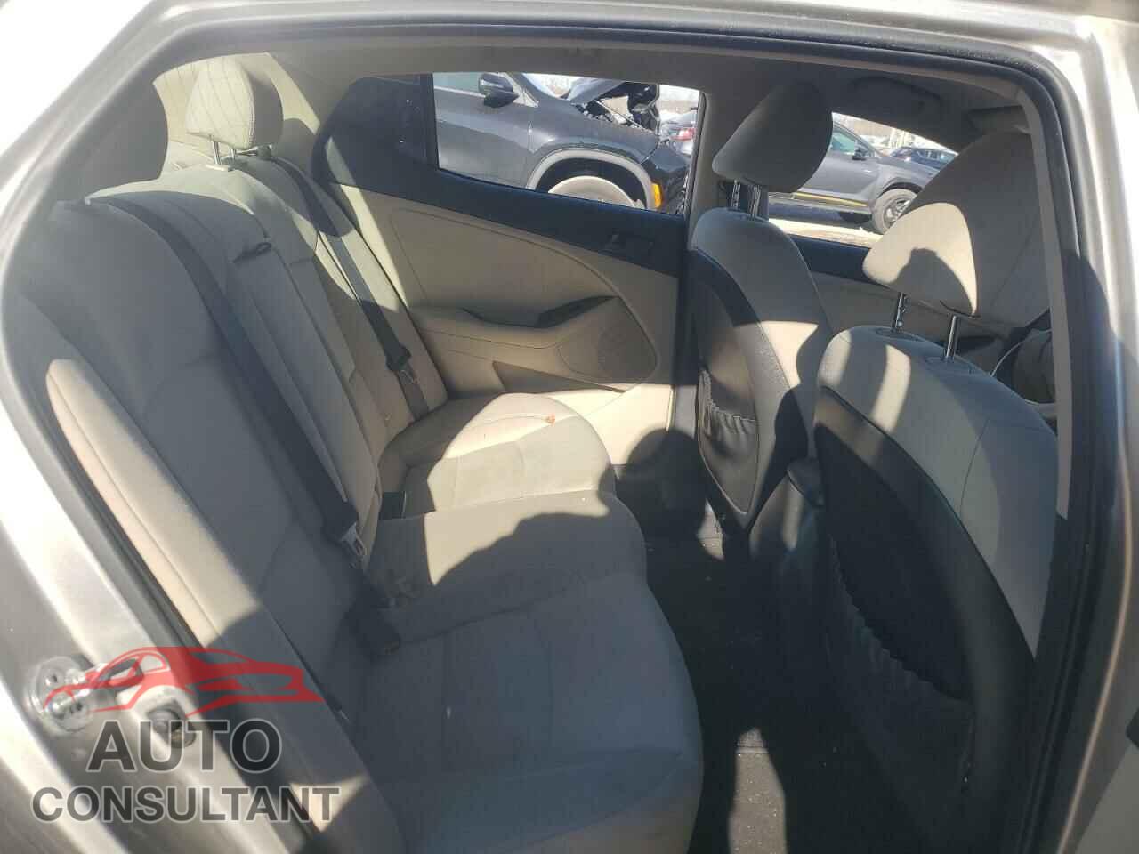 KIA OPTIMA 2013 - KNAGM4A77D5433018
