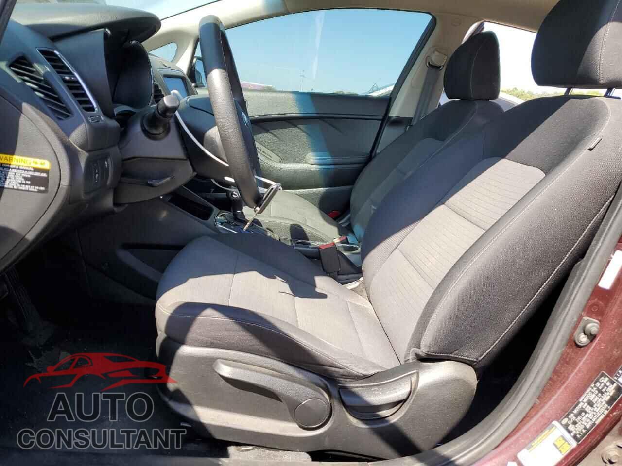 KIA FORTE 2018 - 3KPFL4A75JE226516