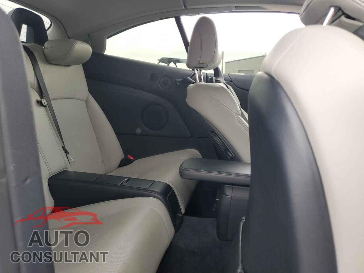 LEXUS IS 2011 - JTHFF2C20B2518472