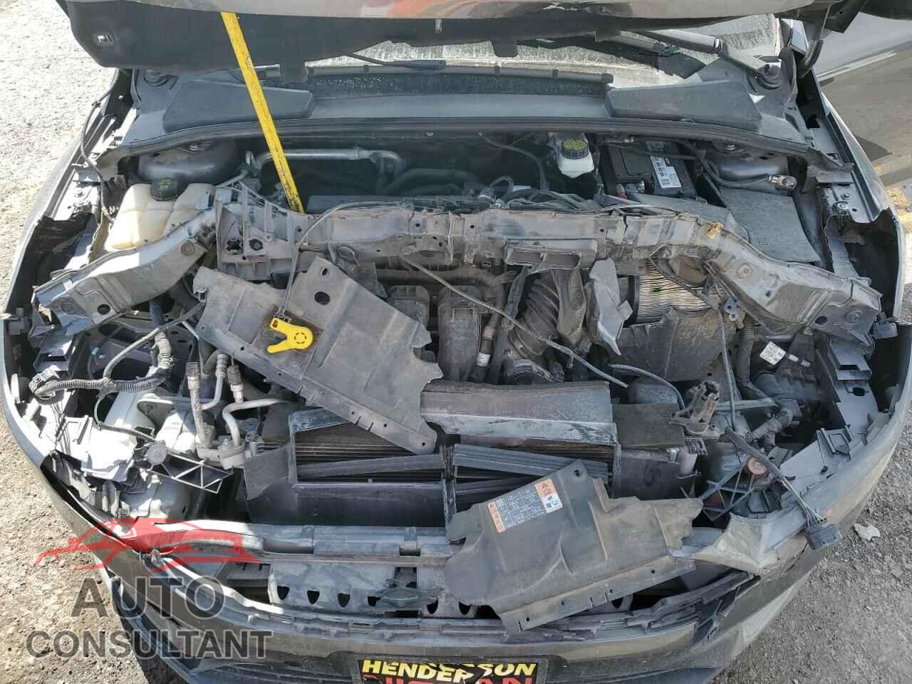 FORD FOCUS 2018 - 1FADP3F25JL304079