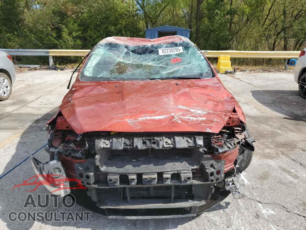 FORD FOCUS 2018 - 1FADP3FE8JL249346