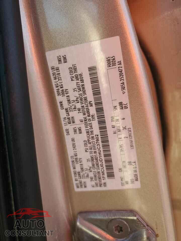 FORD ESCAPE 2017 - 1FMCU0JD1HUC37602