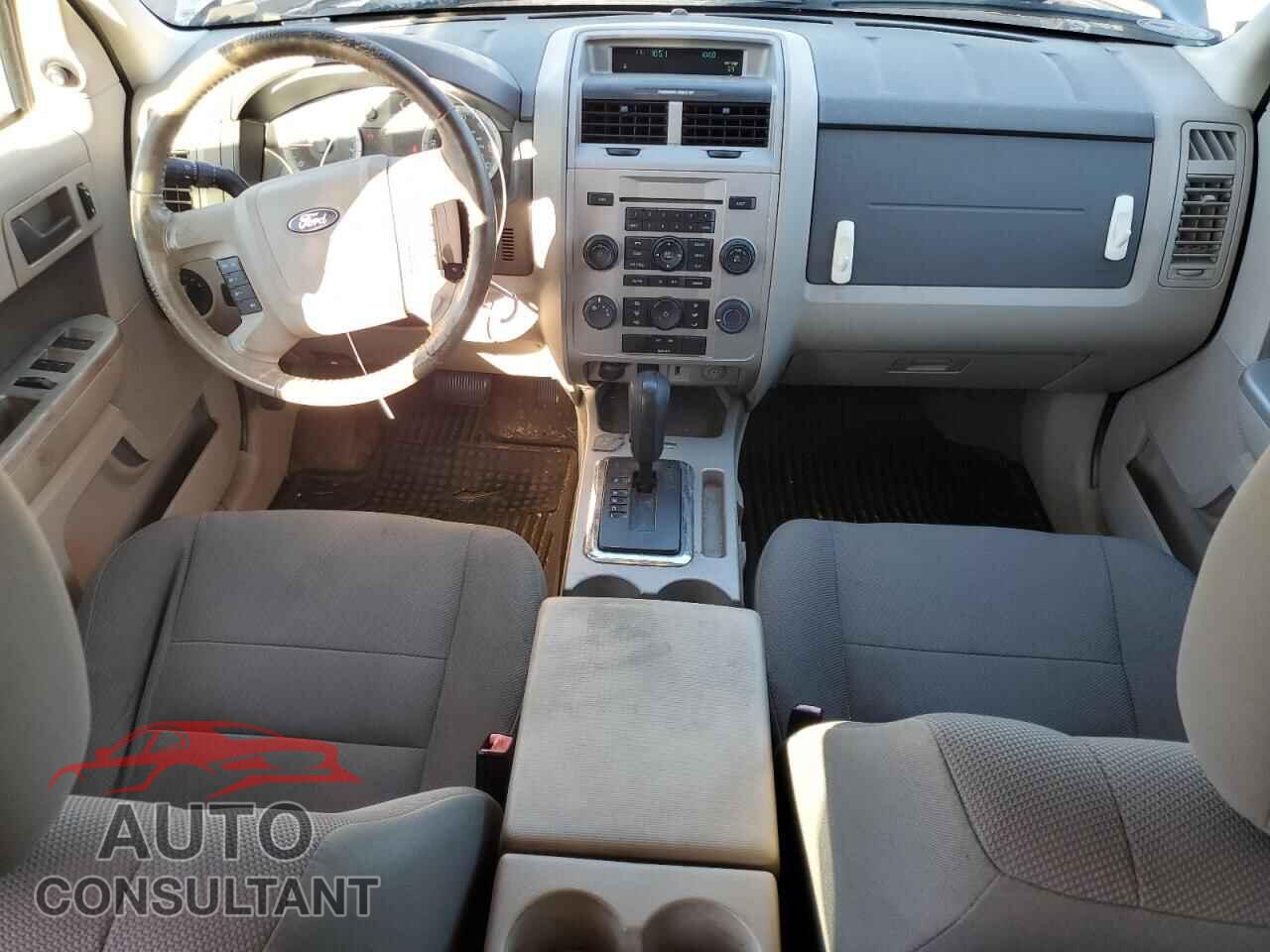 FORD ESCAPE 2010 - 1FMCU0D74AKA55769