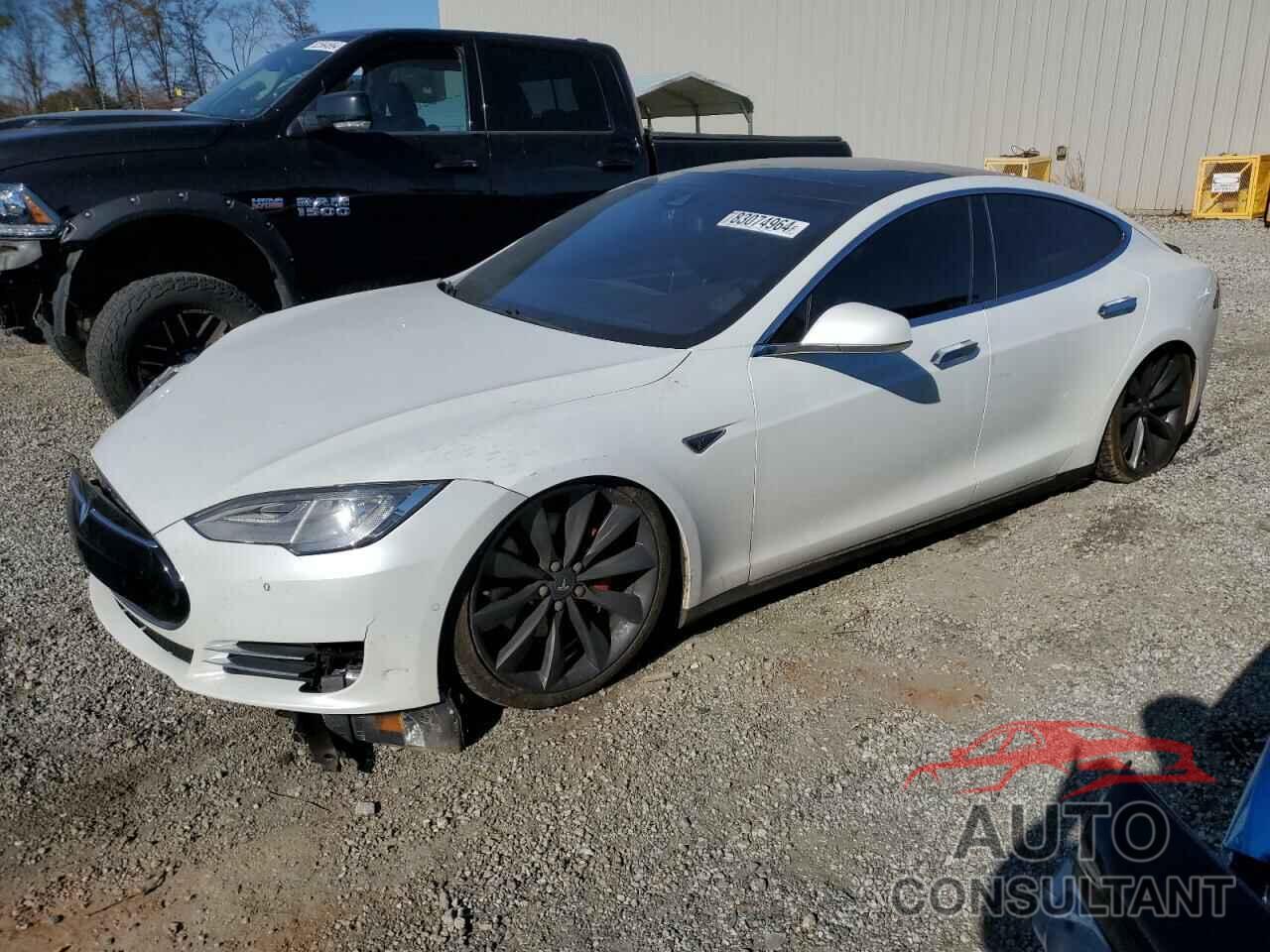 TESLA MODEL S 2015 - 5YJSA1E48FF109520