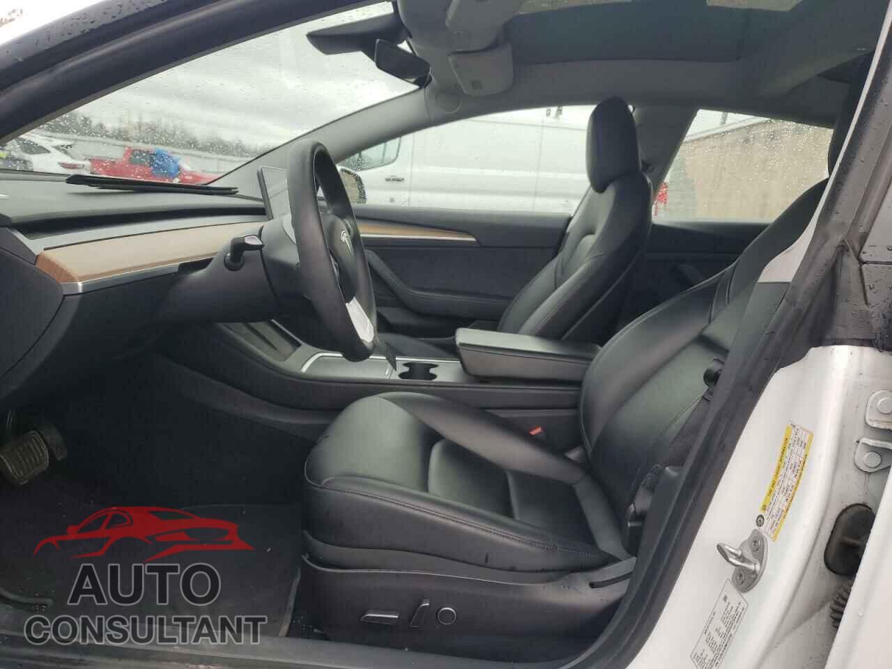 TESLA MODEL 3 2021 - 5YJ3E1EB2MF013208