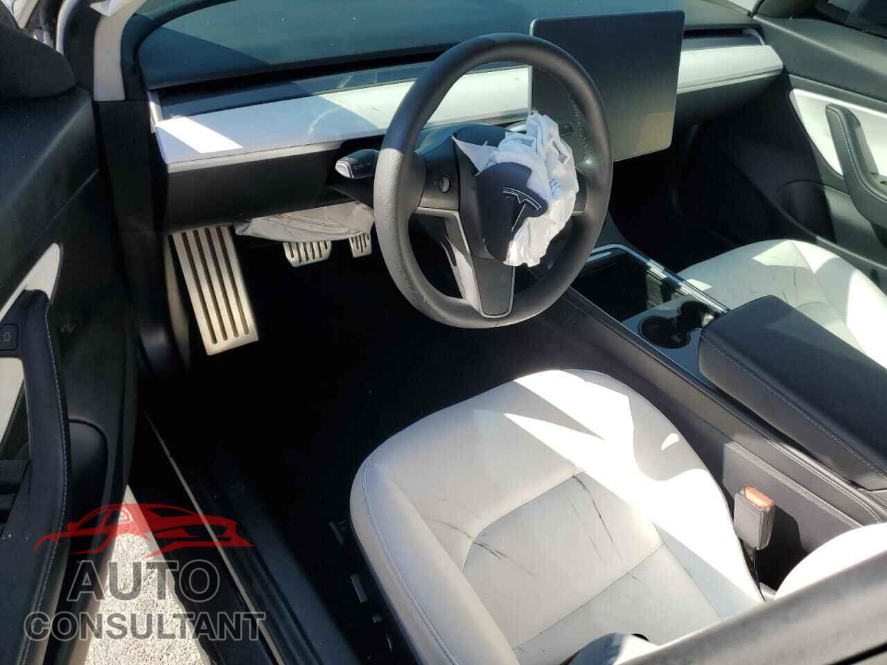 TESLA MODEL 3 2021 - 5YJ3E1EA7MF938610