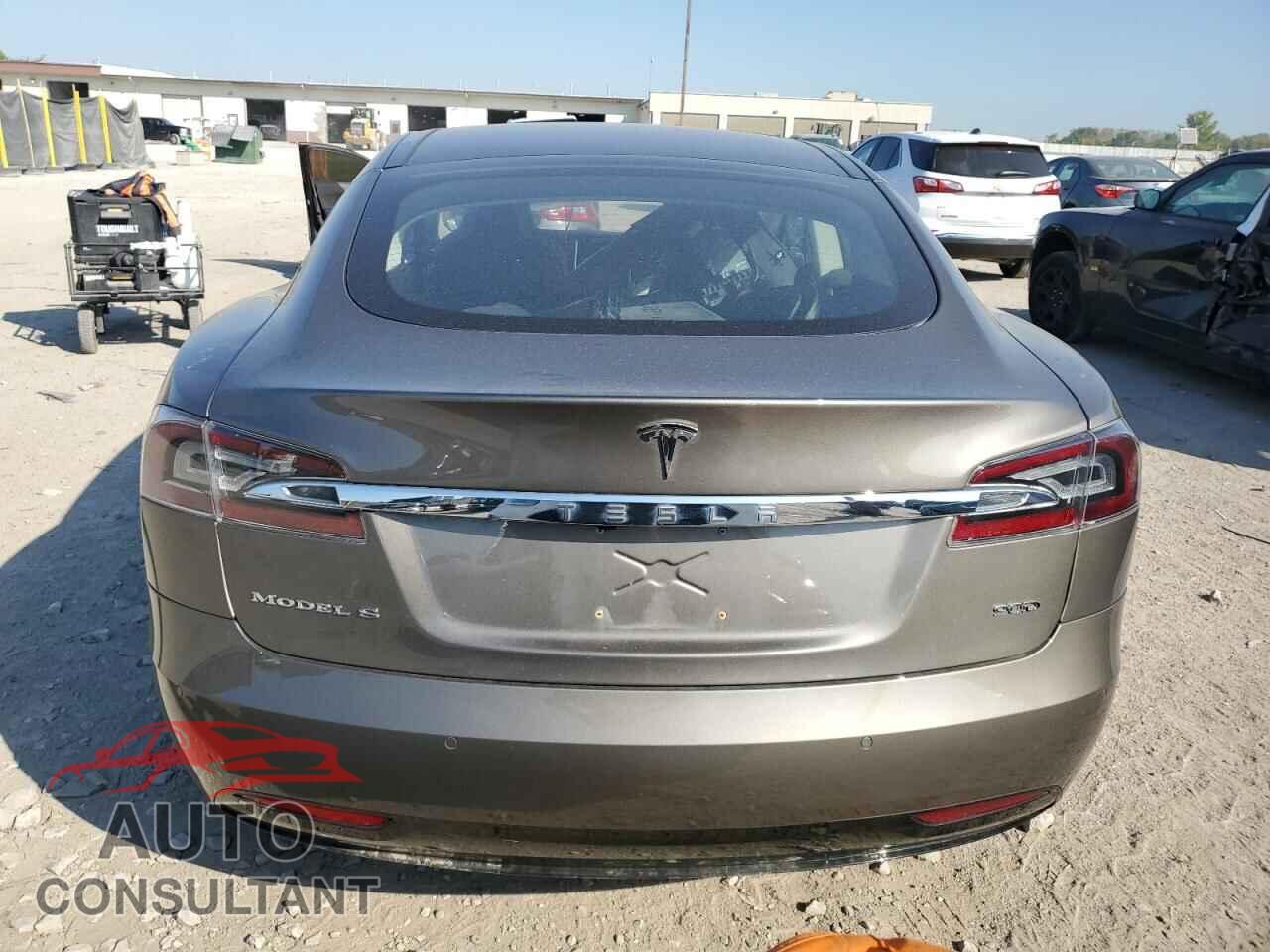 TESLA MODEL S 2016 - 5YJSA1E26GF148395