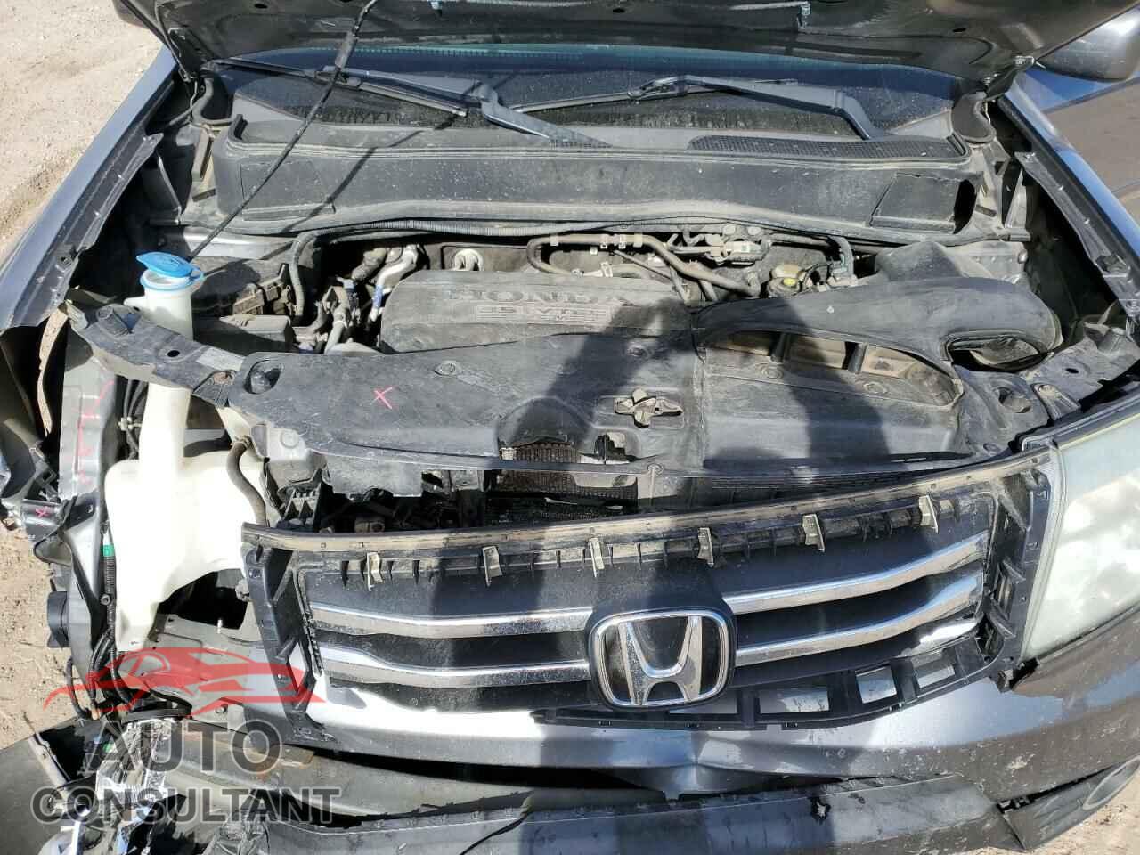 HONDA PILOT 2013 - 5FNYF4H56DB038042