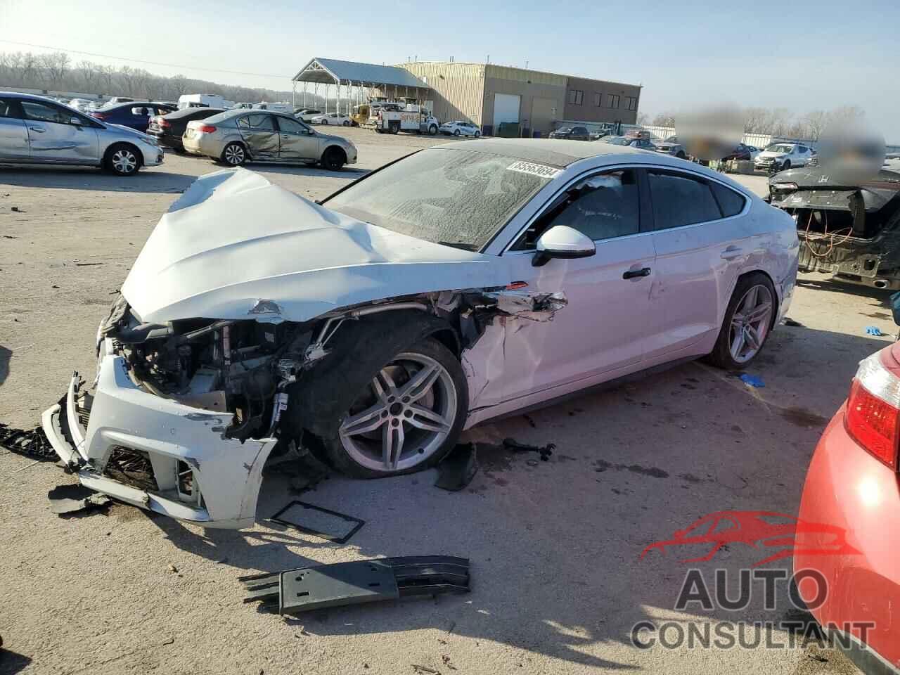 AUDI A5 2018 - WAUENCF56JA006258
