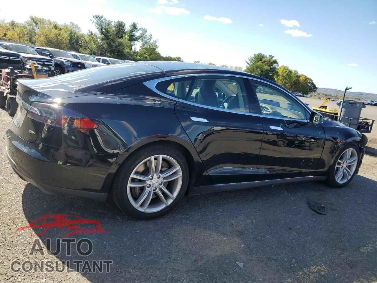TESLA MODEL S 2015 - 5YJSA1S2XFF096790