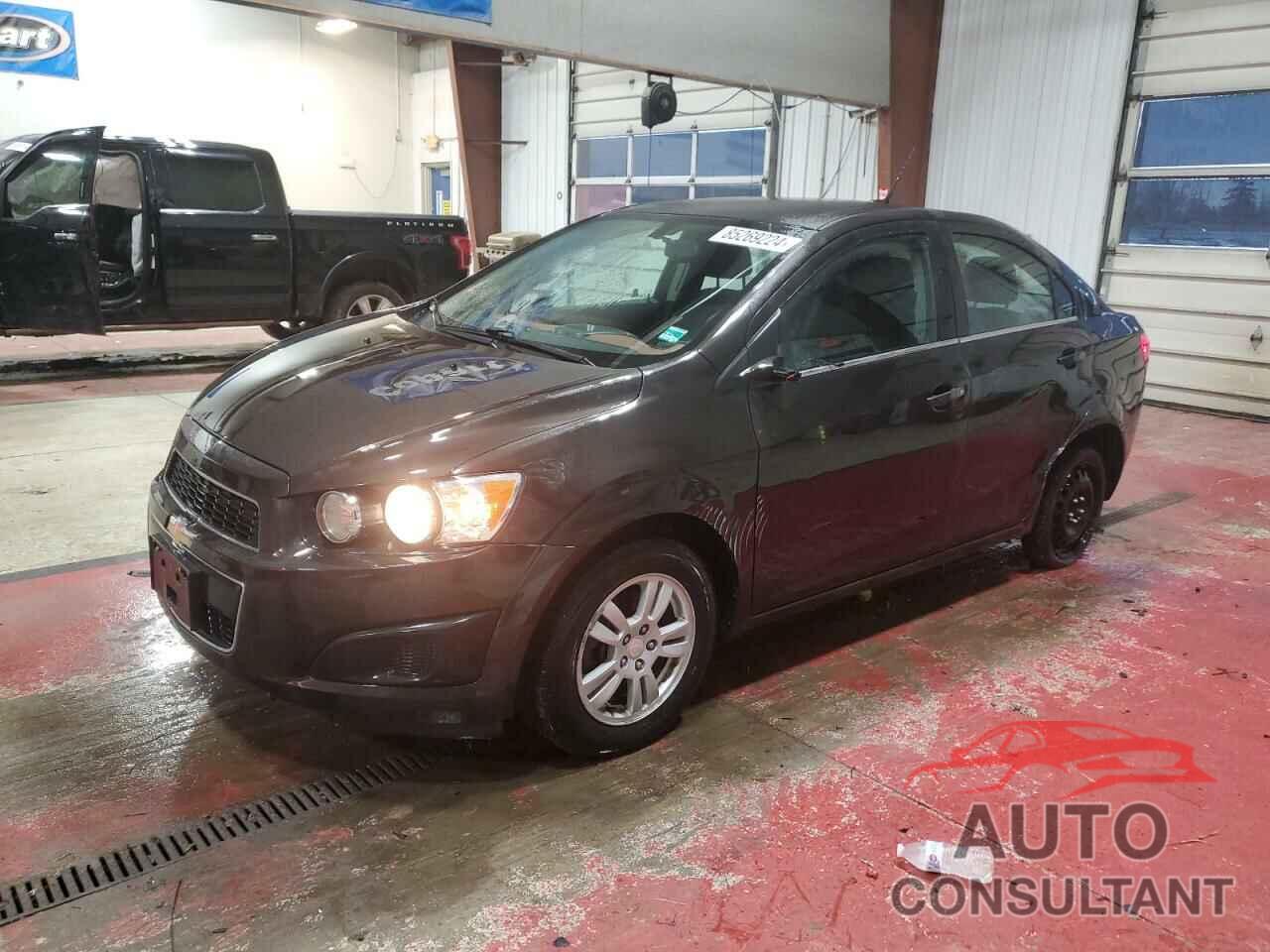CHEVROLET SONIC 2014 - 1G1JC5SB1E4111141