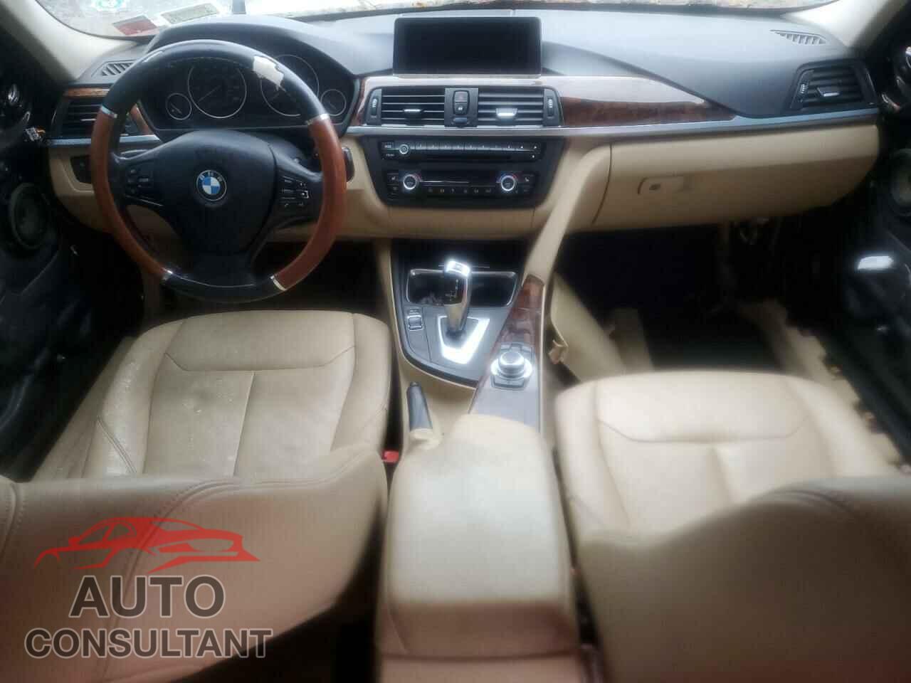 BMW 3 SERIES 2013 - WBA3B3C54DF535784