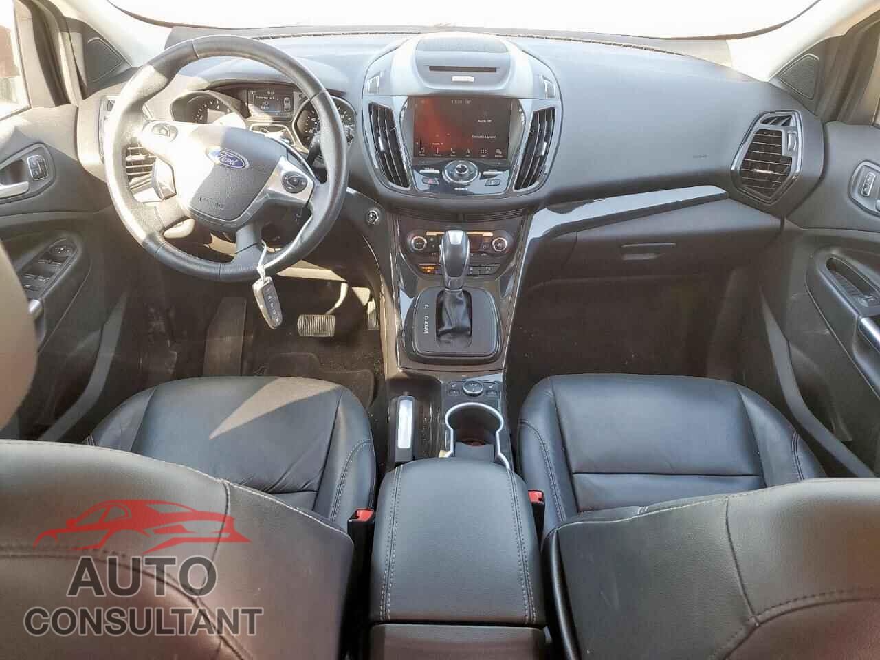 FORD ESCAPE 2016 - 1FMCU0J96GUB66925