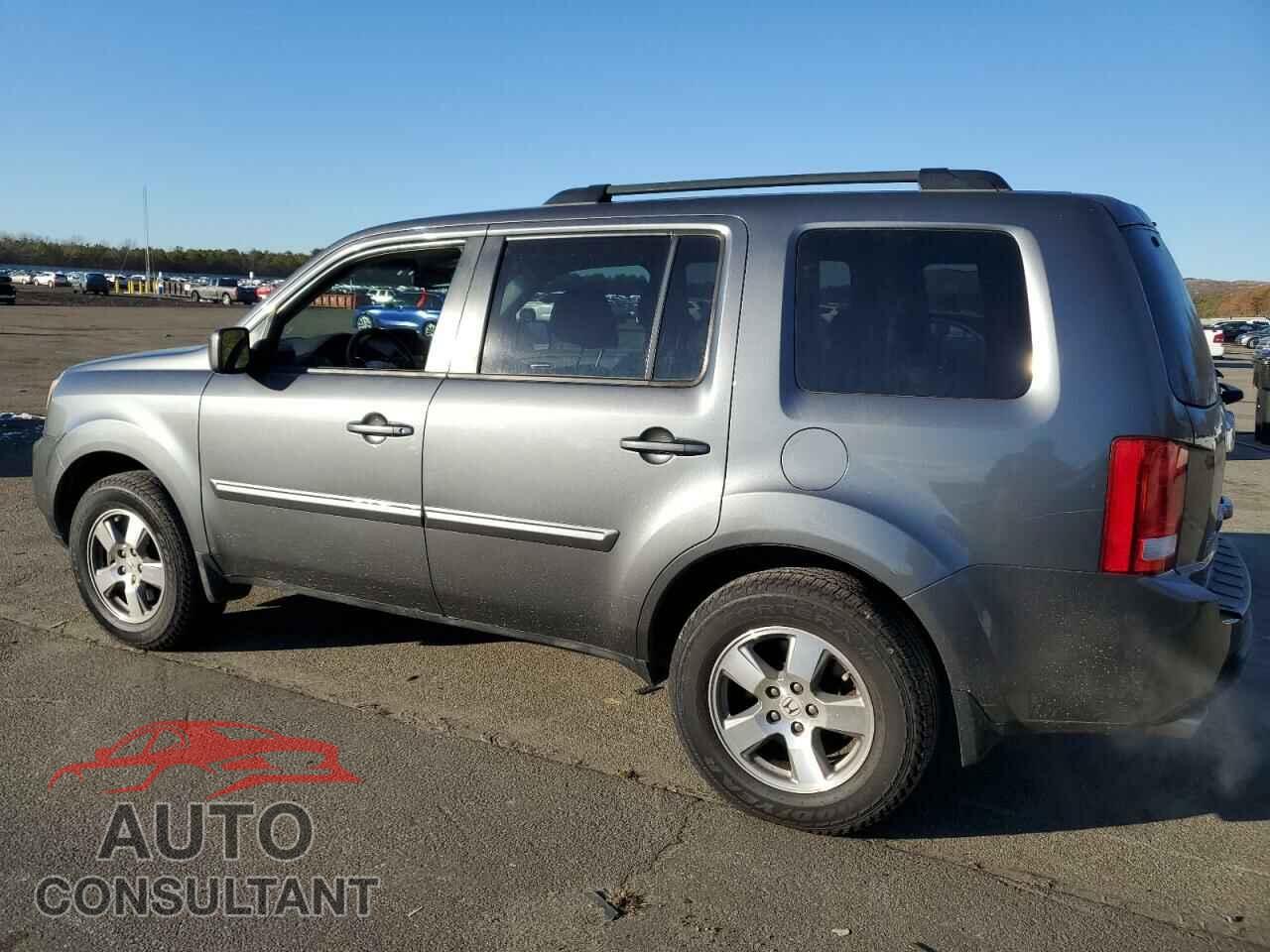HONDA PILOT 2011 - 5FNYF4H79BB035652