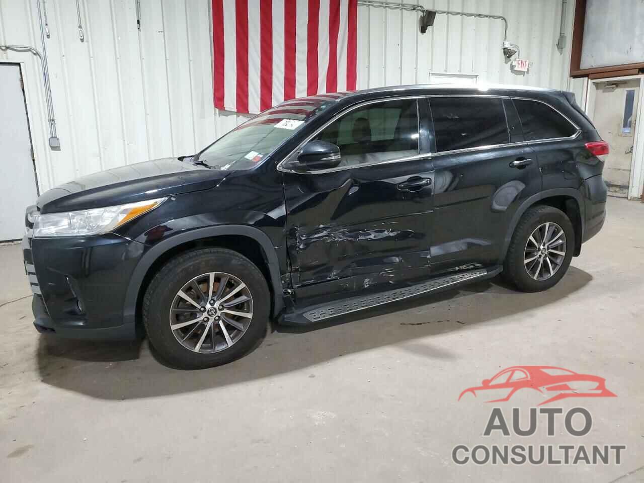 TOYOTA HIGHLANDER 2018 - 5TDJZRFH5JS545914