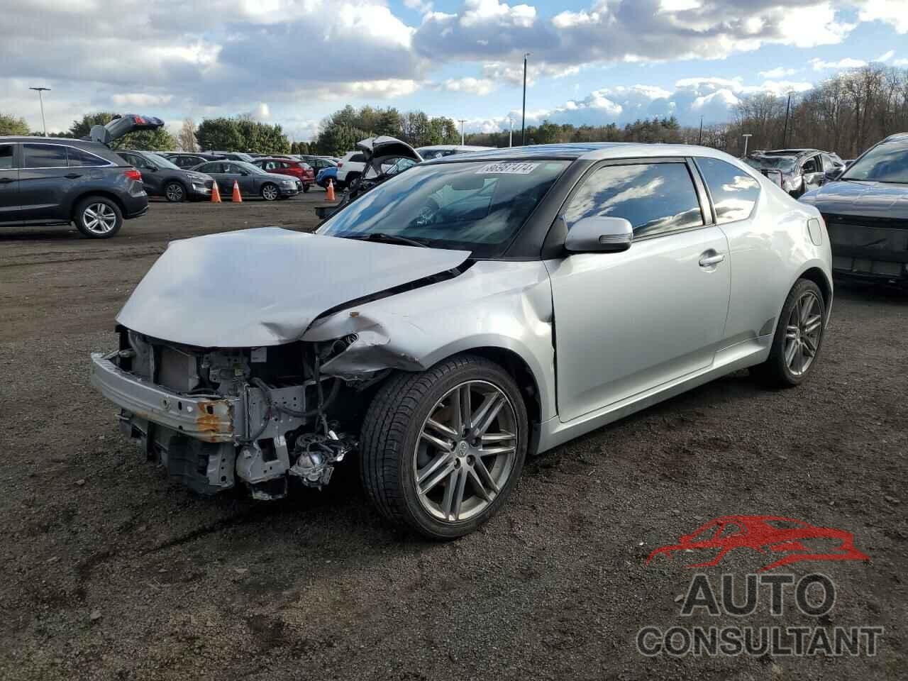 TOYOTA SCION 2011 - JTKJF5C77B3007014