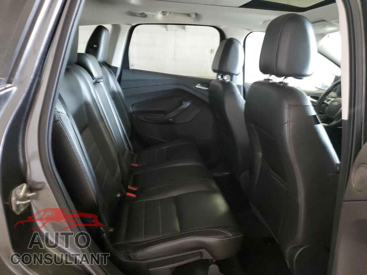 FORD ESCAPE 2015 - 1FMCU9J95FUC08200