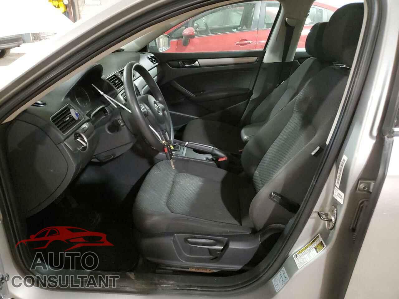 VOLKSWAGEN PASSAT 2012 - 1VWAP7A37CC080611