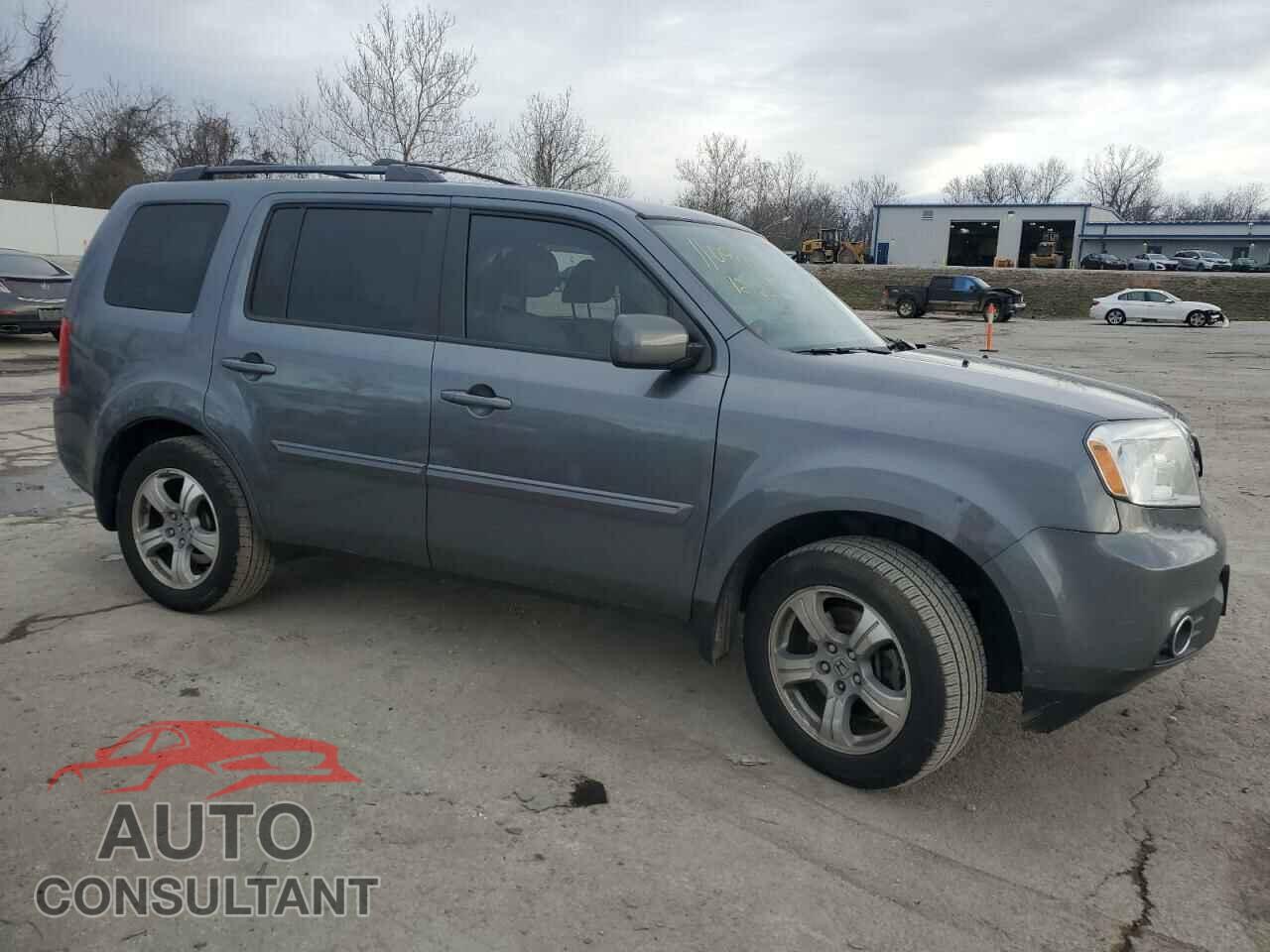 HONDA PILOT 2013 - 5FNYF3H46DB024952