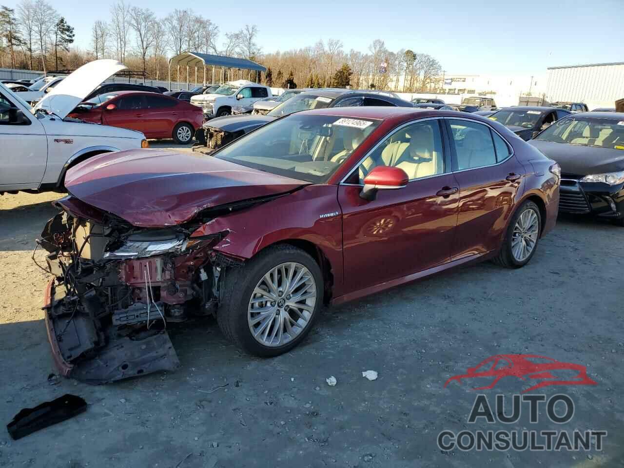 TOYOTA CAMRY 2018 - 4T1B21HK8JU507040