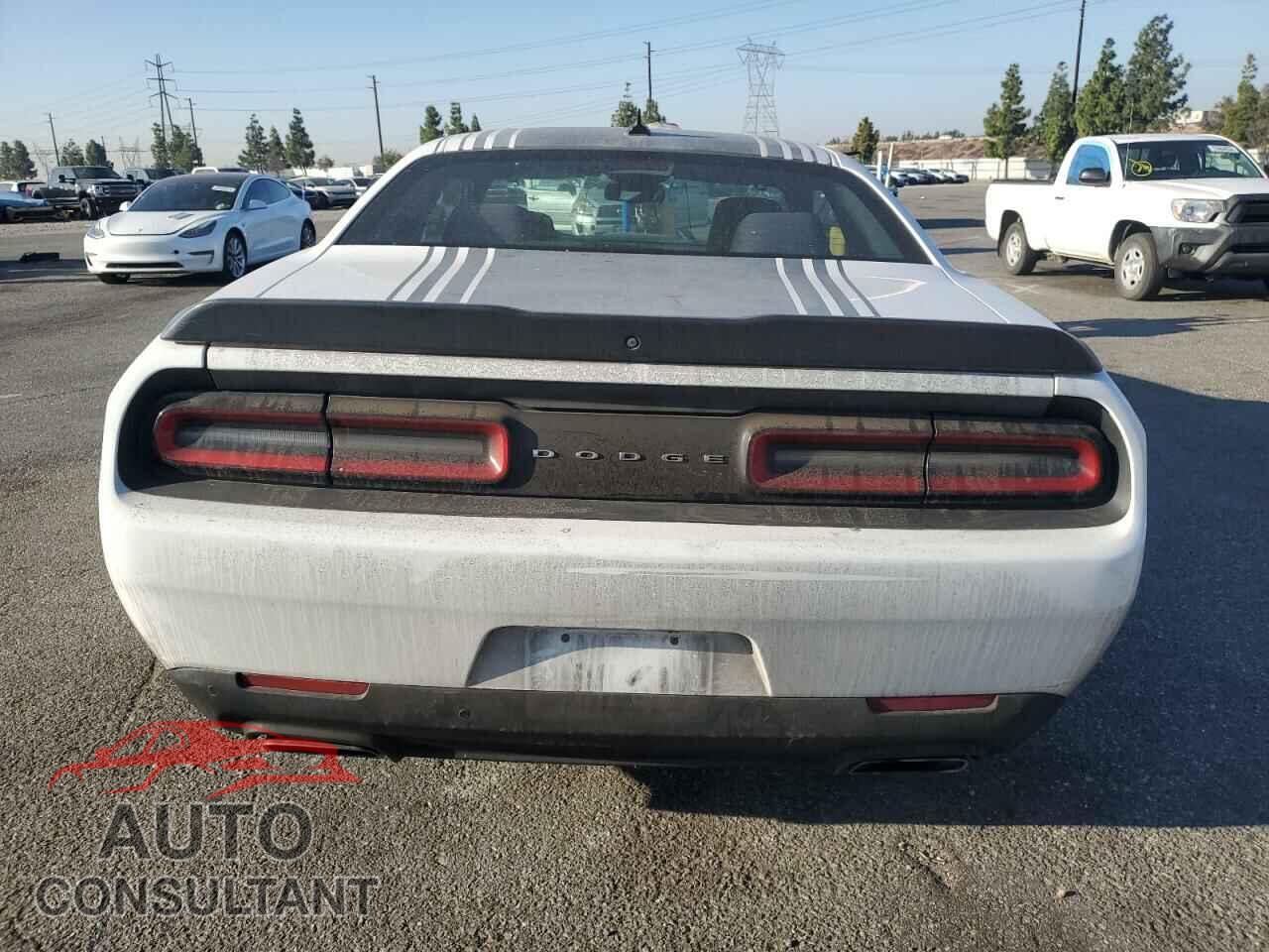 DODGE CHALLENGER 2015 - 2C3CDZAT1FH822345