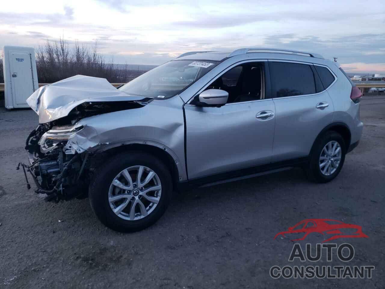 NISSAN ROGUE 2018 - JN8AT2MV1JW301201