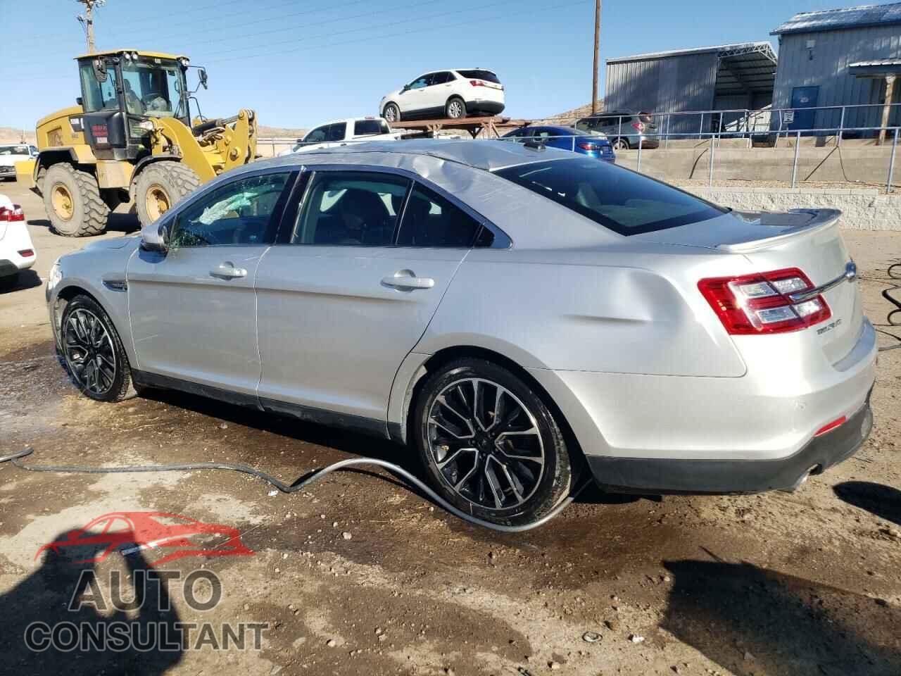 FORD TAURUS 2017 - 1FAHP2E82HG125731