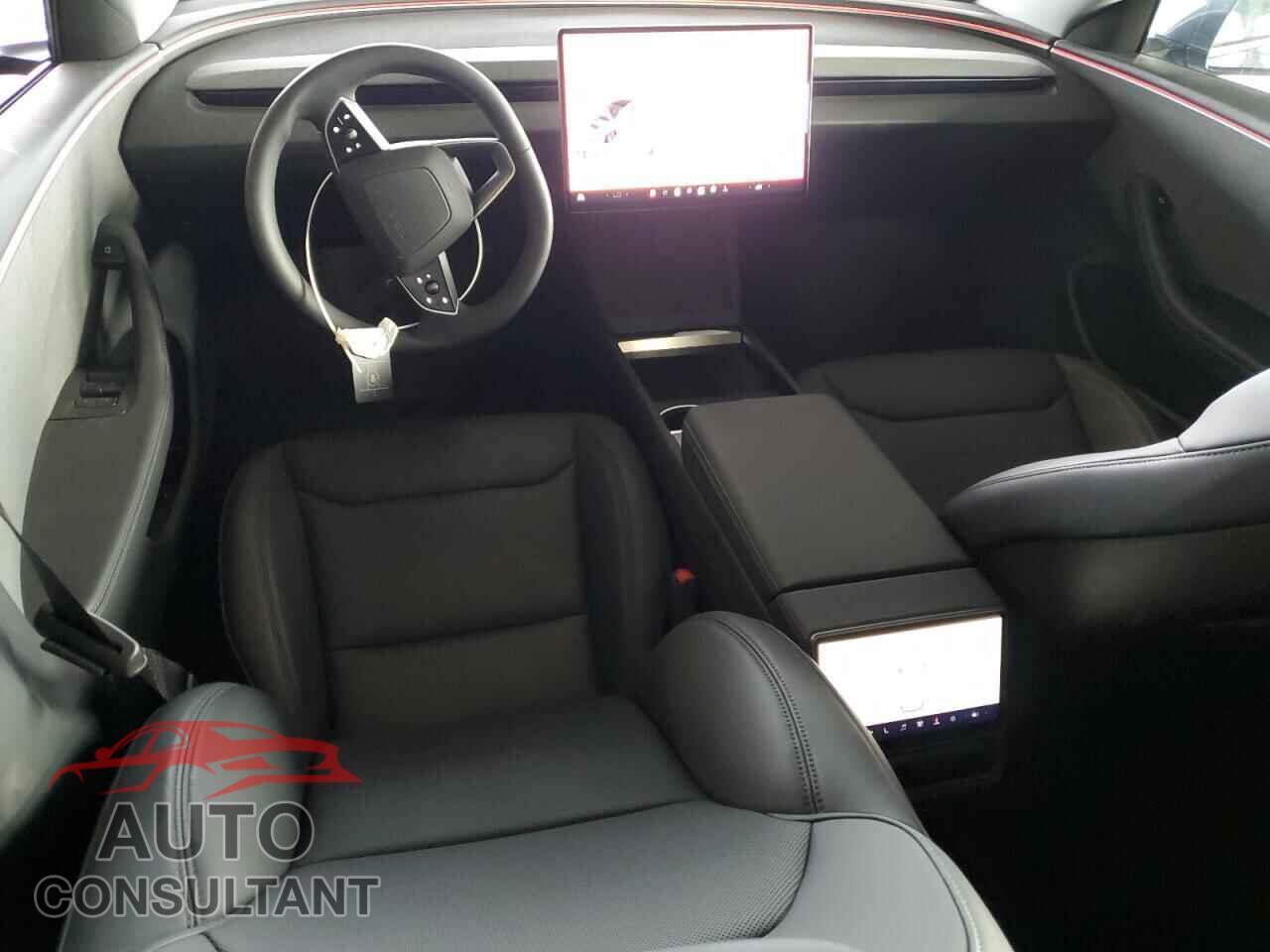 TESLA MODEL 3 2025 - 5YJ3E1EA2SF904698