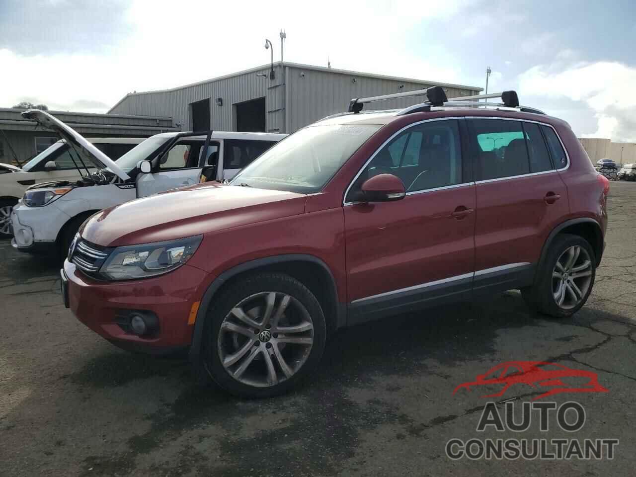 VOLKSWAGEN TIGUAN 2013 - WVGBV7AX6DW013736