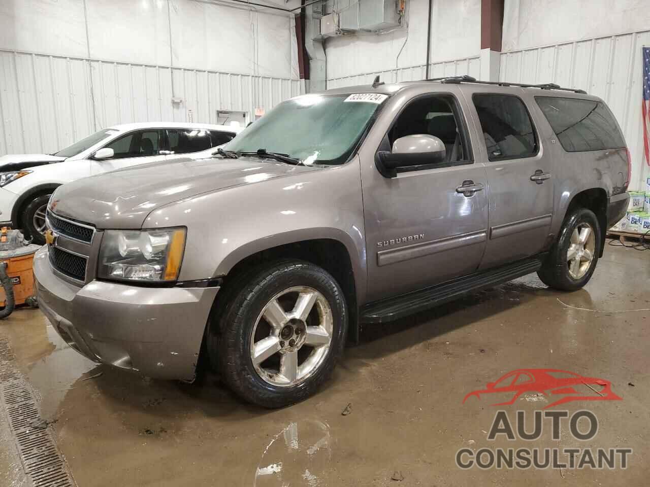 CHEVROLET SUBURBAN 2011 - 1GNSKJE32BR211217