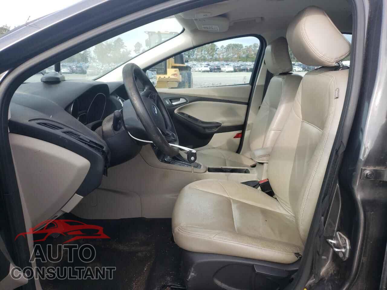 FORD FOCUS 2015 - 1FADP3K27FL353748