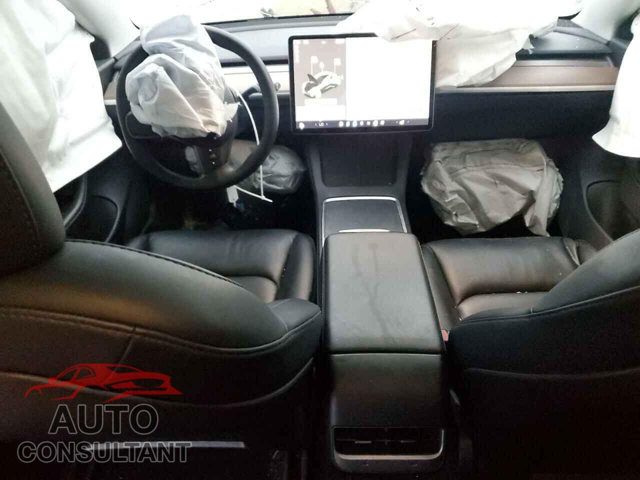 TESLA MODEL 3 2021 - 5YJ3E1EBXMF906758