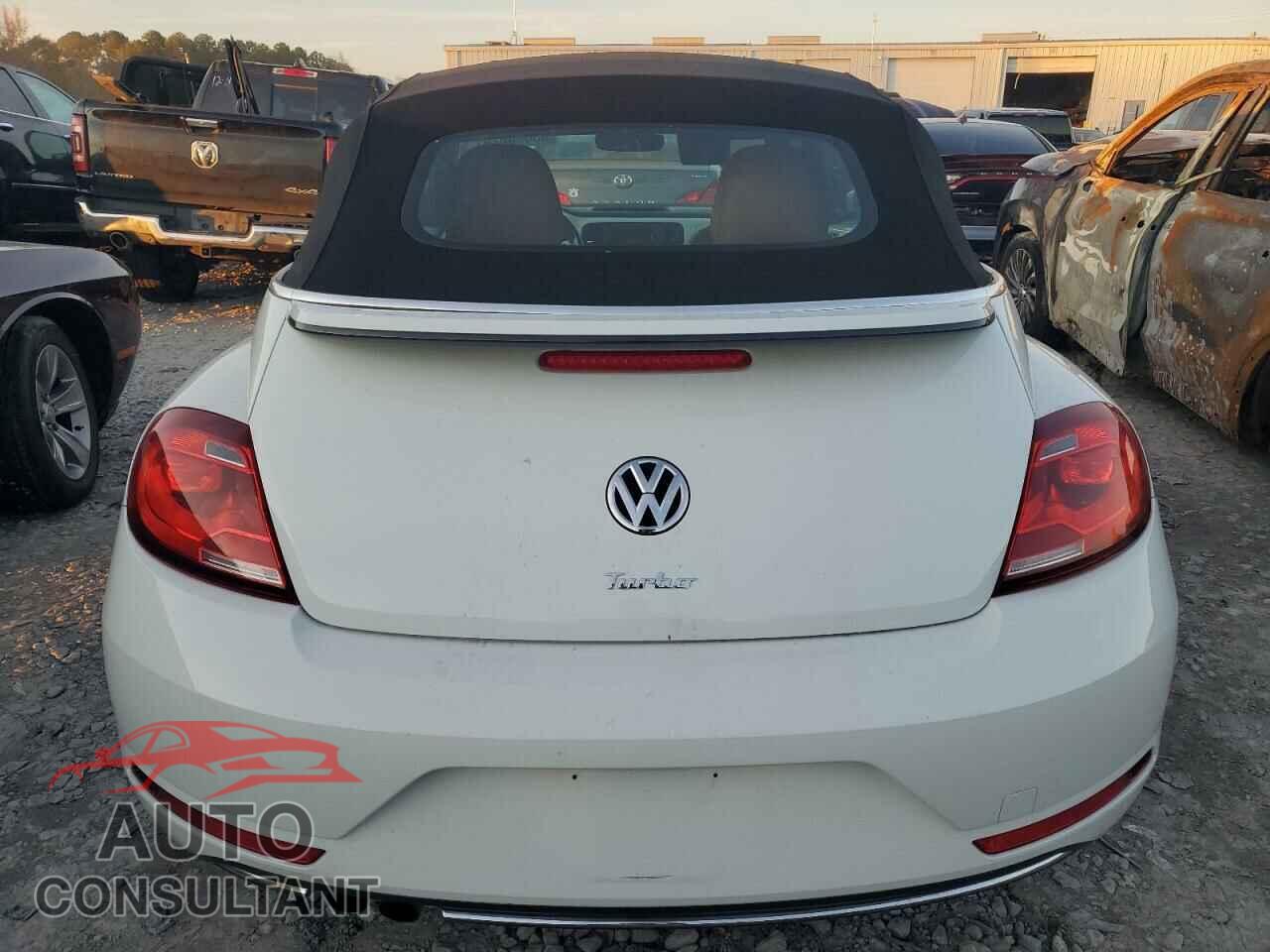 VOLKSWAGEN BEETLE 2017 - 3VW517AT5HM825218