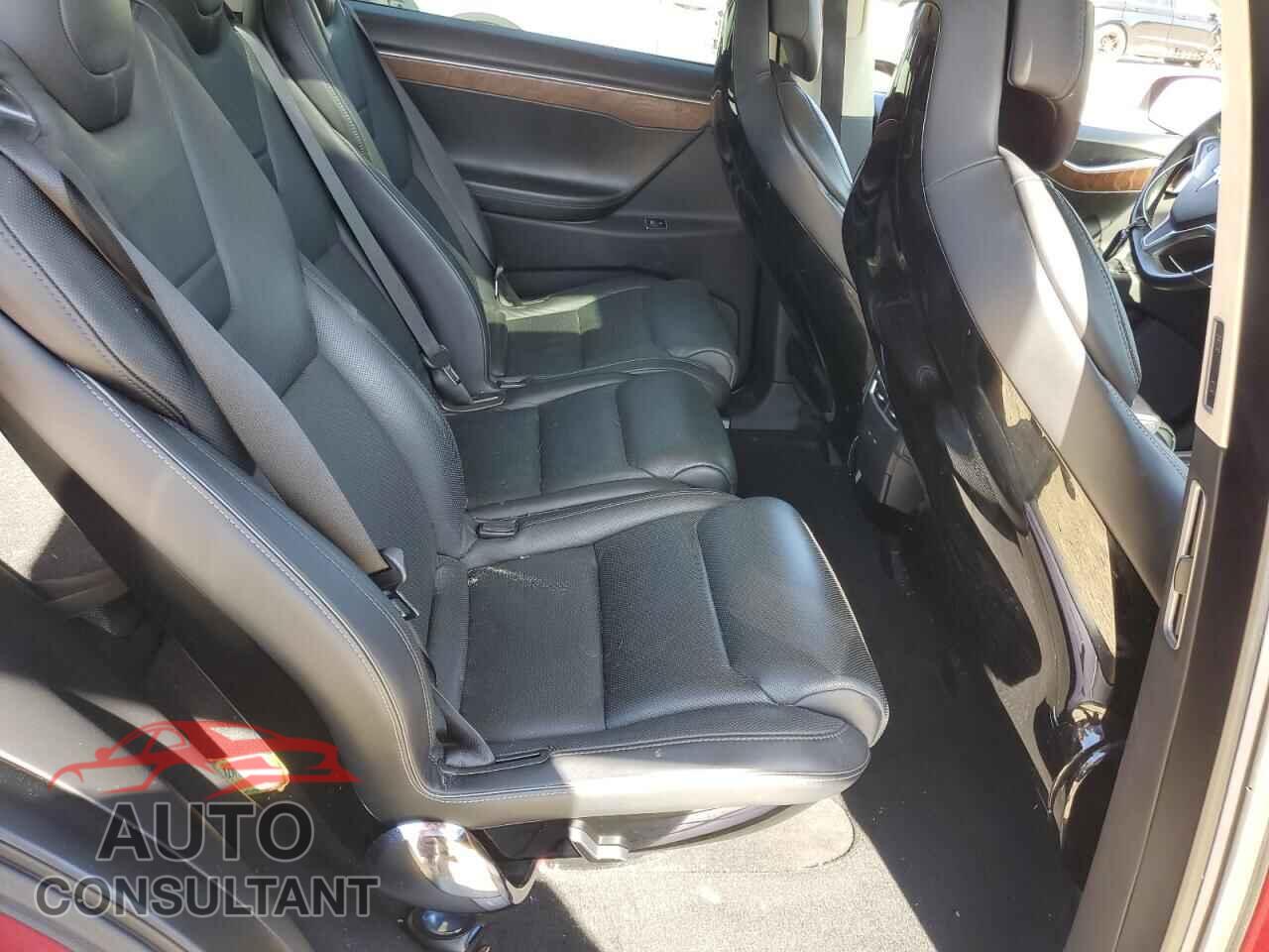 TESLA MODEL X 2016 - 5YJXCAE25GF004207