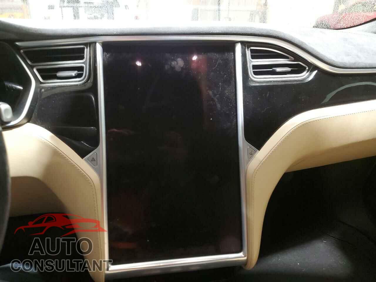 TESLA MODEL S 2015 - 5YJSA1E10FF118847