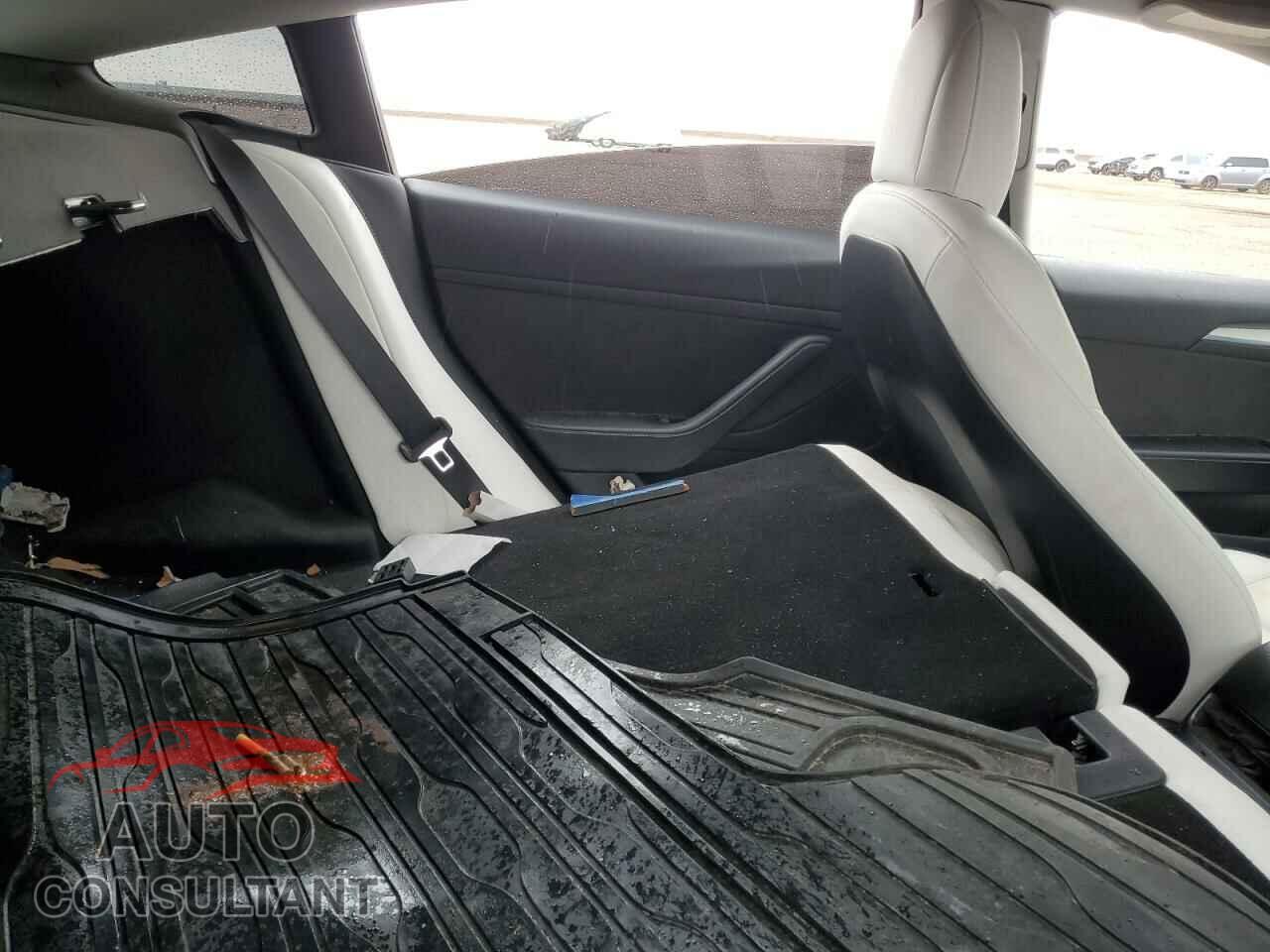 TESLA MODEL 3 2022 - 5YJ3E1EC3NF208468