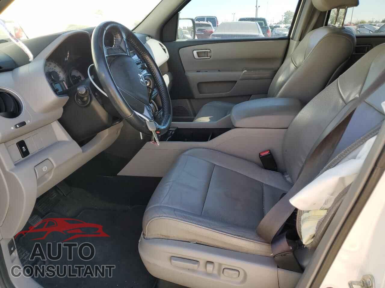 HONDA PILOT 2015 - 5FNYF3H73FB022010
