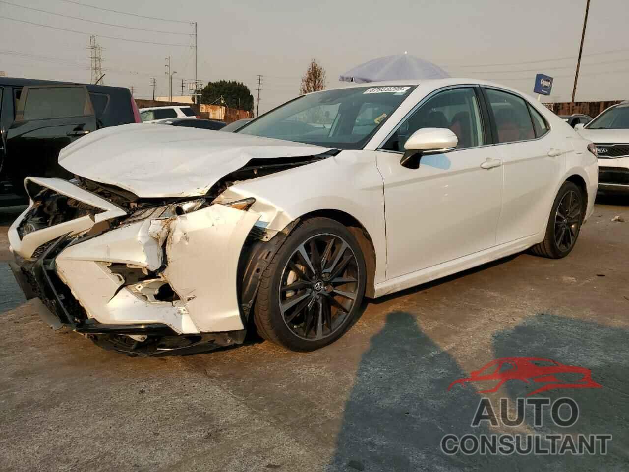 TOYOTA CAMRY 2019 - 4T1B61HK0KU694246