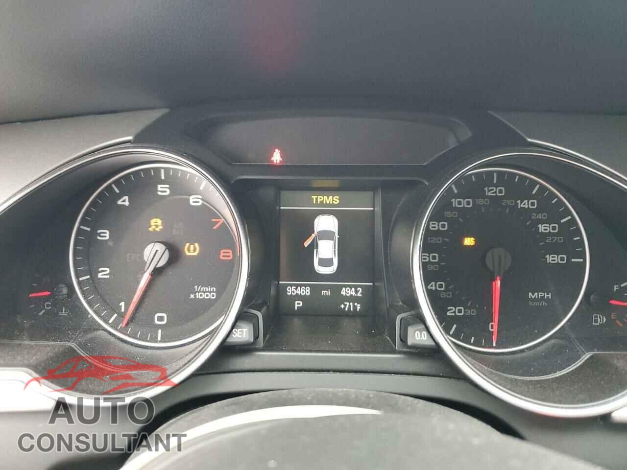AUDI A5 2012 - WAUVFAFR7CA004199