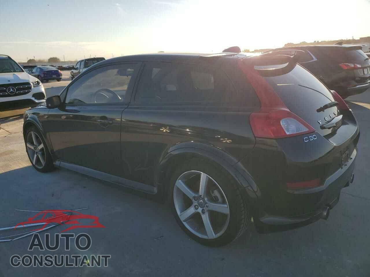 VOLVO C30 2011 - YV1672MK4B2240909
