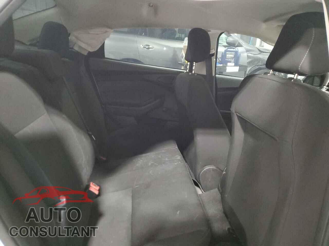 FORD FOCUS 2016 - 1FADP3E26GL320737