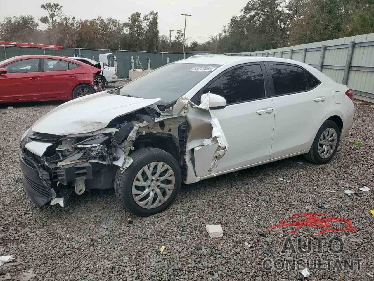 TOYOTA COROLLA 2018 - 5YFBURHE6JP848988