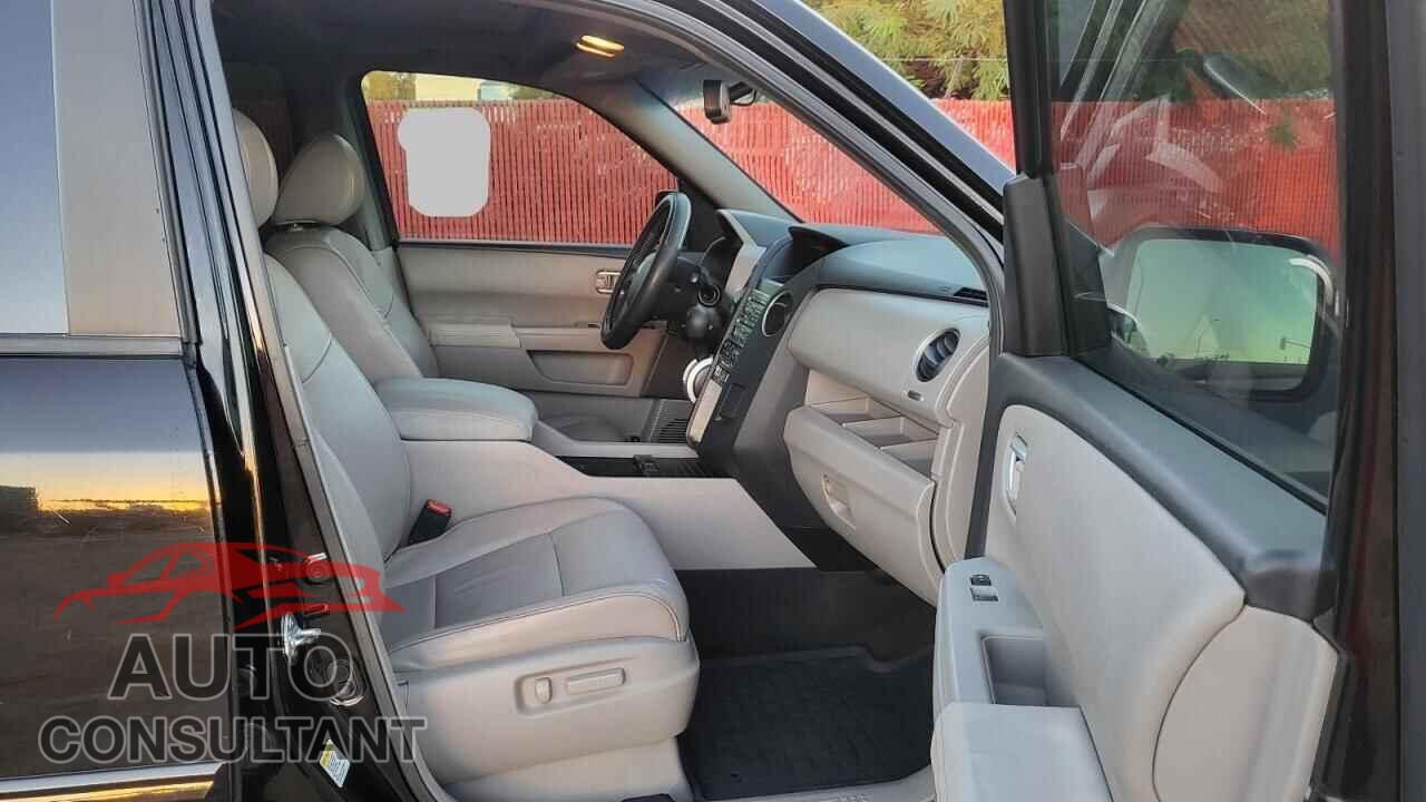 HONDA PILOT 2011 - 5FNYF4H62BB026542