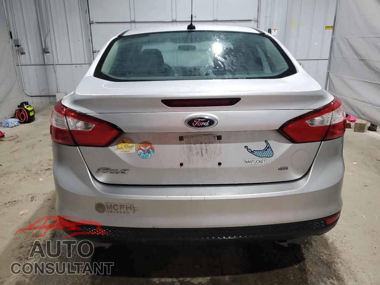 FORD FOCUS 2014 - 1FADP3F2XEL457062