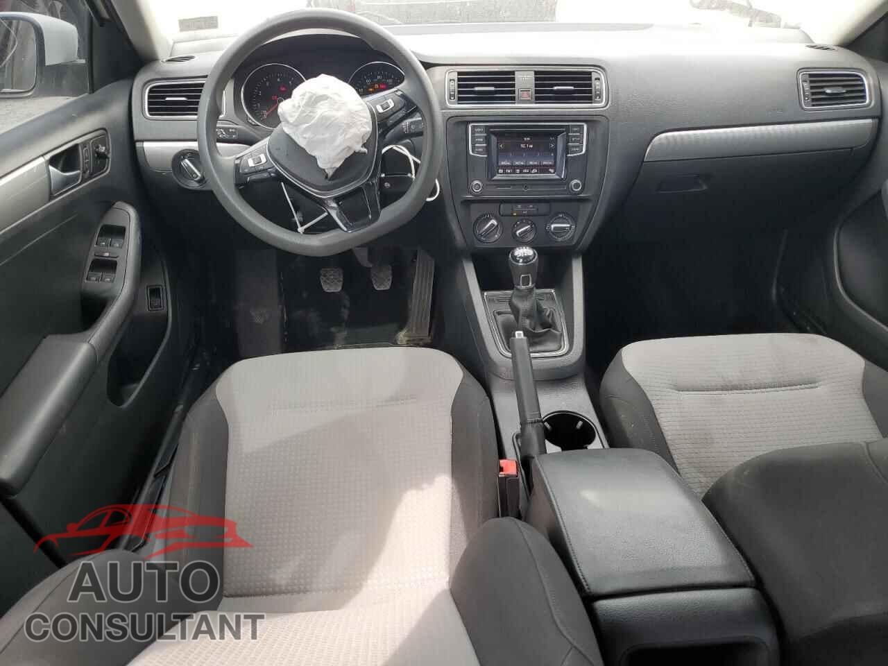 VOLKSWAGEN JETTA 2017 - 3VW167AJ2HM319764