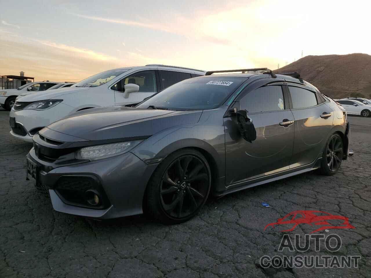 HONDA CIVIC 2018 - SHHFK7H96JU411436
